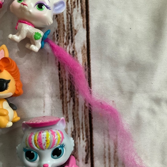 DISNEY PRINCESS PALACE PETS DISNEY WHISKER HAVEN L.O.L.SURPRISE FIGURES - Picture 2 of 11